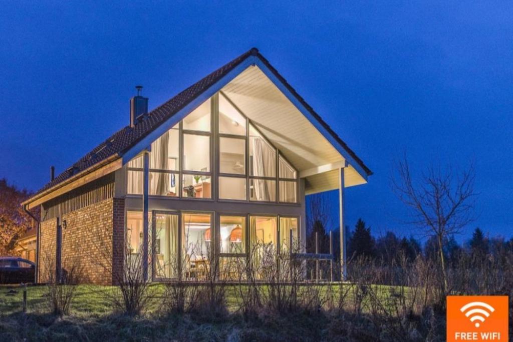 W7 - Sehr Schoenes Ferienhaus Mit Toller Lage Und Super Aussicht In Roebel An Der Mueritz 빌라 외부 사진